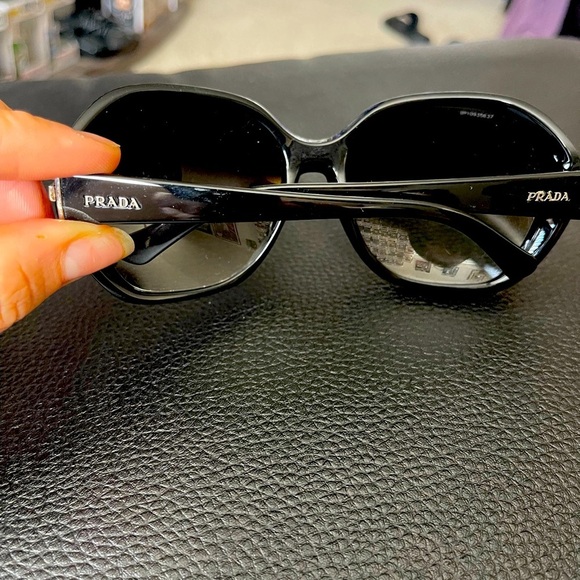 Prada sunglasses - Picture 1 of 5
